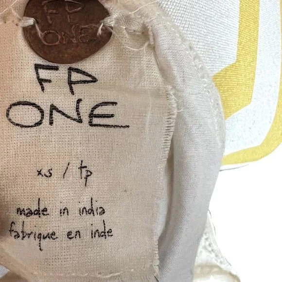 Free People Sleeveless Dress w/ Lace • White & Cream • Size XS - Picture 9 of 9